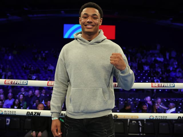 Frank Smith: Matchroom Won't Rush Teenage Heavyweight Talent Leo Atang