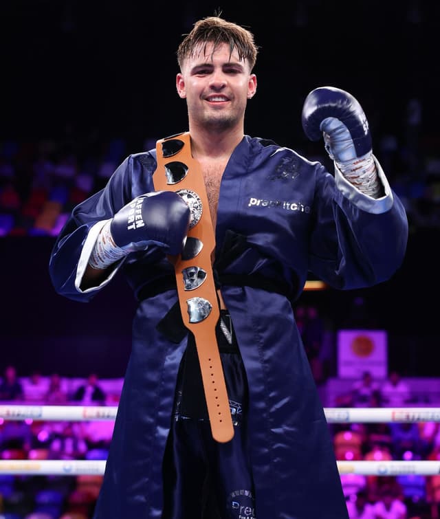 fighter John Hedges image