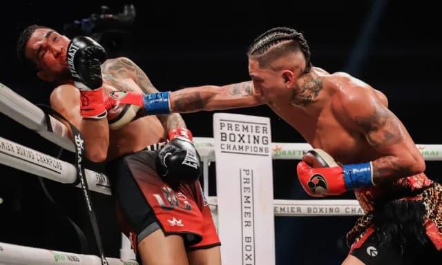 Mario Barrios embraces retiring Manny Pacquiao like ‘Mexecutioner’ did to Oscar De La Hoya