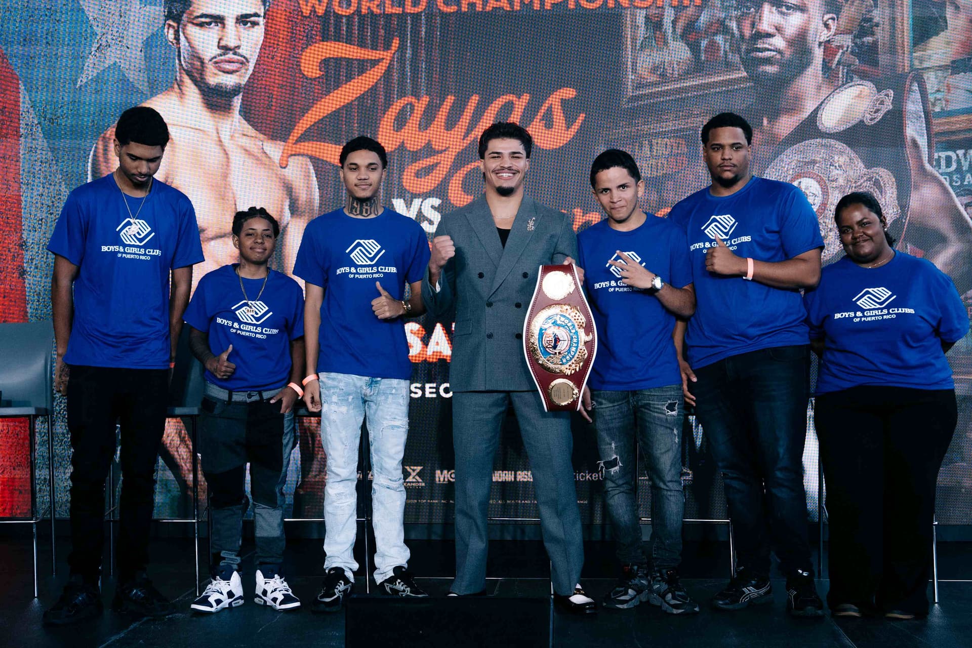 Félix Trinidad destaca a Xander Zayas como “una gran representación del boxeo en Puerto Rico”
