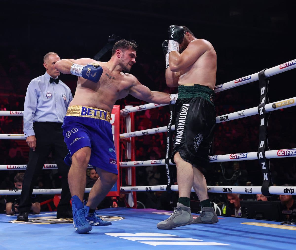 allen-makhmudov-fight (35).jpg