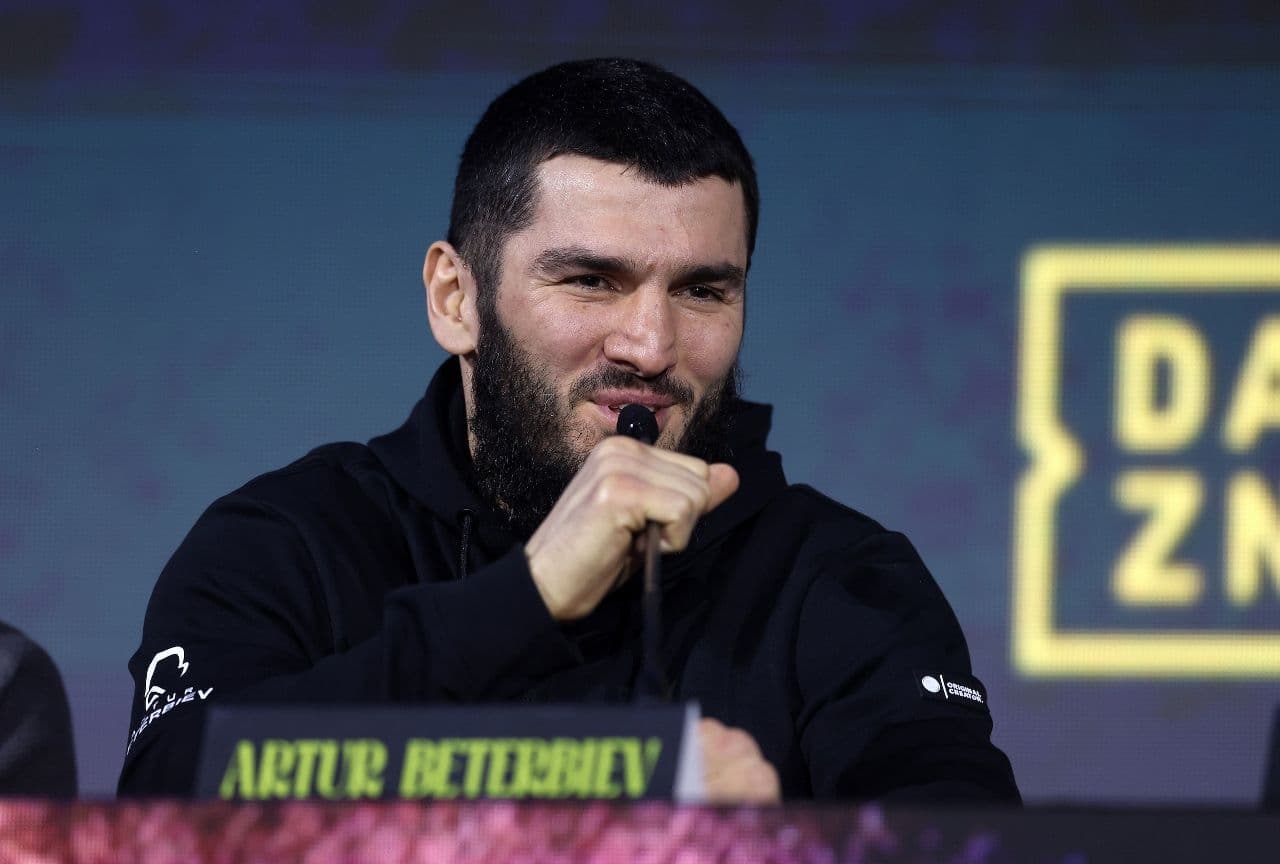 artur-beterbiev (1).jpg