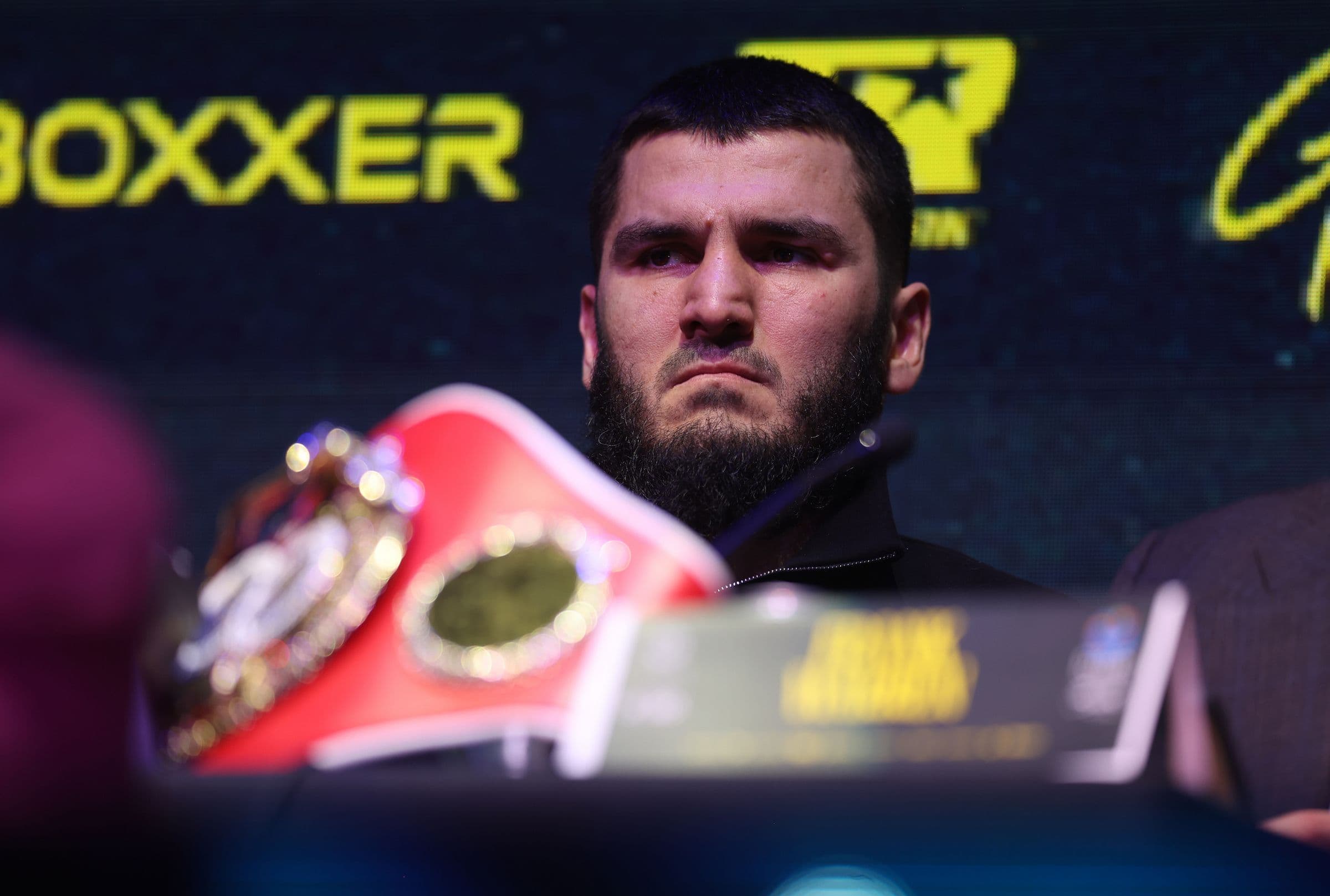 artur-beterbiev (2).jpg