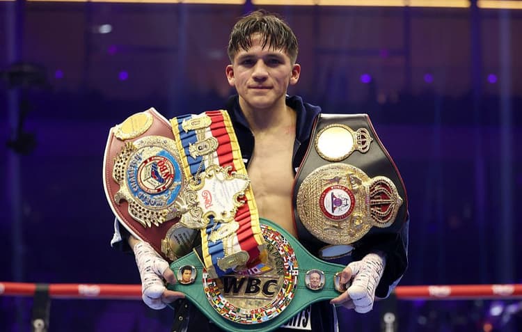 Jesse 'Bam' Rodriguez scores 10th-round KO over Fernando Martinez, adds another 115-pound title