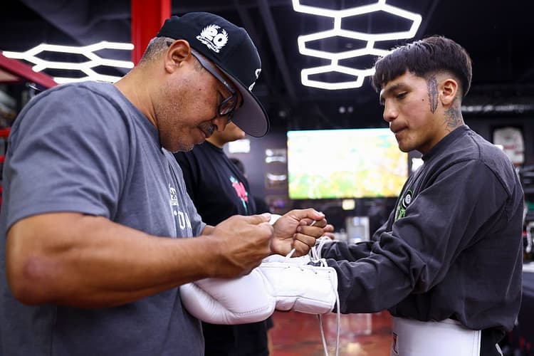 フェルナンド・マルティネスはバム・ロドリゲスに倒されるための“理想的な相手”である、とロバート・ガルシアが語る