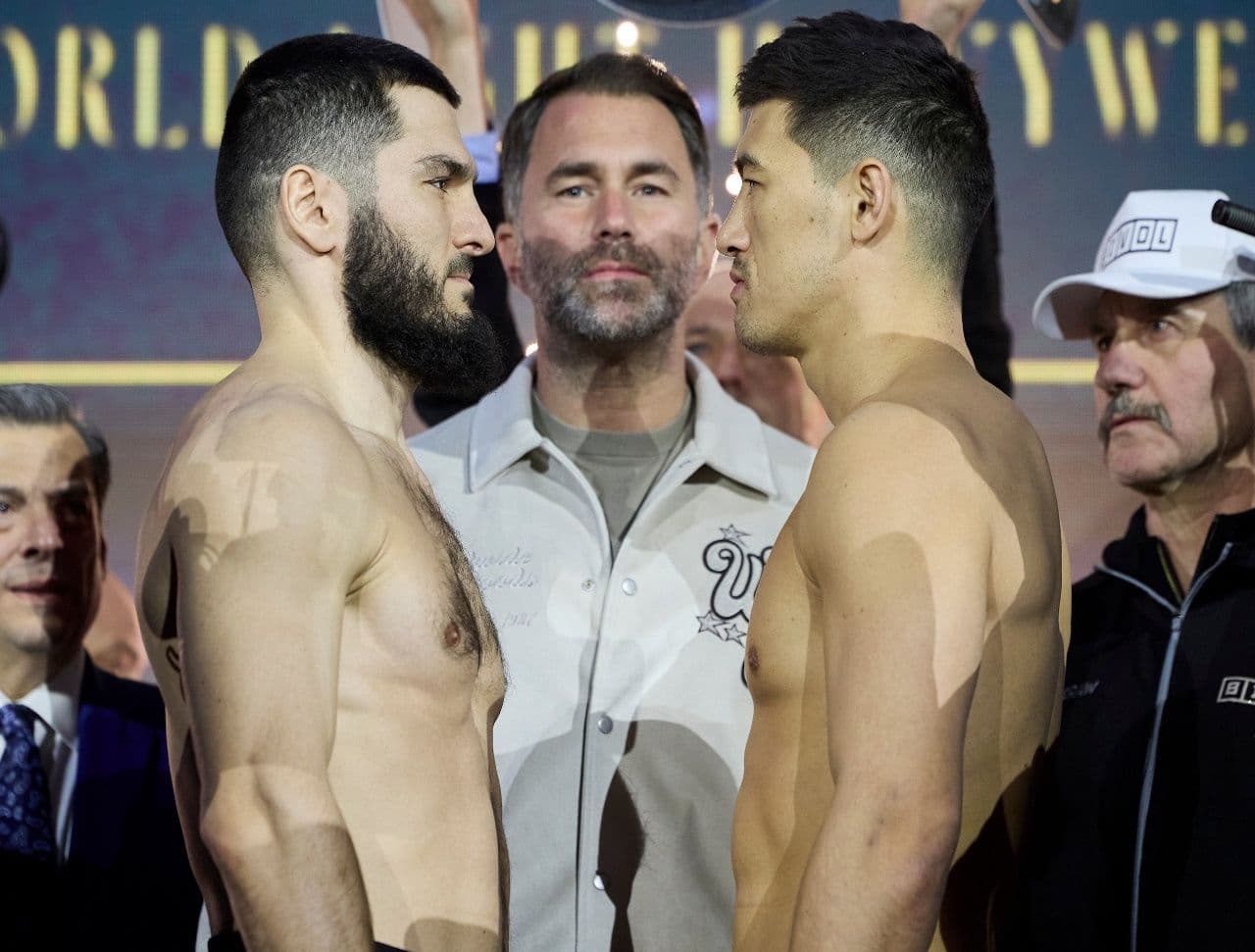 beterbiev-bivol (7).jpg