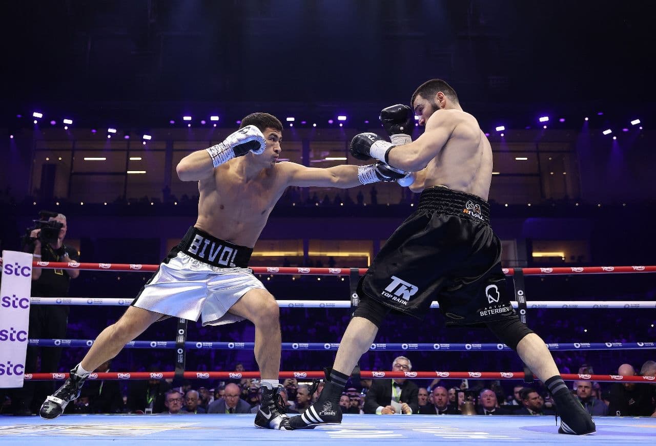 bivol-beterbiev-rematch (11).jpg