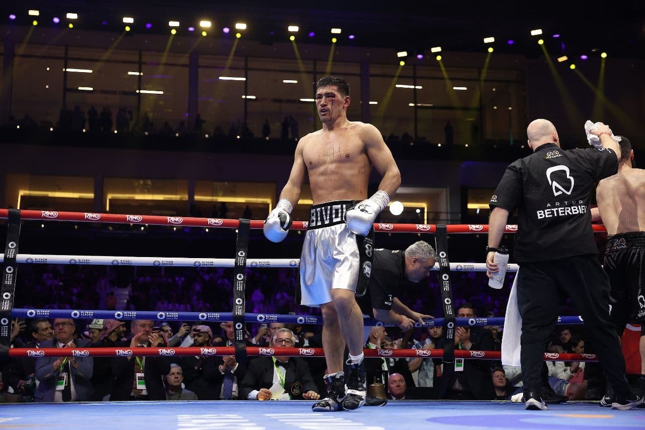 bivol-beterbiev-rematch (6).jpg