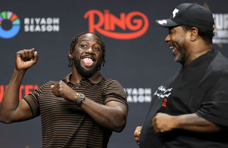 Le sparring de Jaron Ennis avec Canelo ne dérange pas Bomac :  Boots n’est pas Crawford