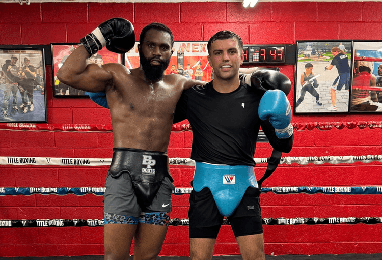 Habiendo hecho sparring con Canelo y Mayweather, Jack Catterall sostiene que Jaron Ennis es mejor