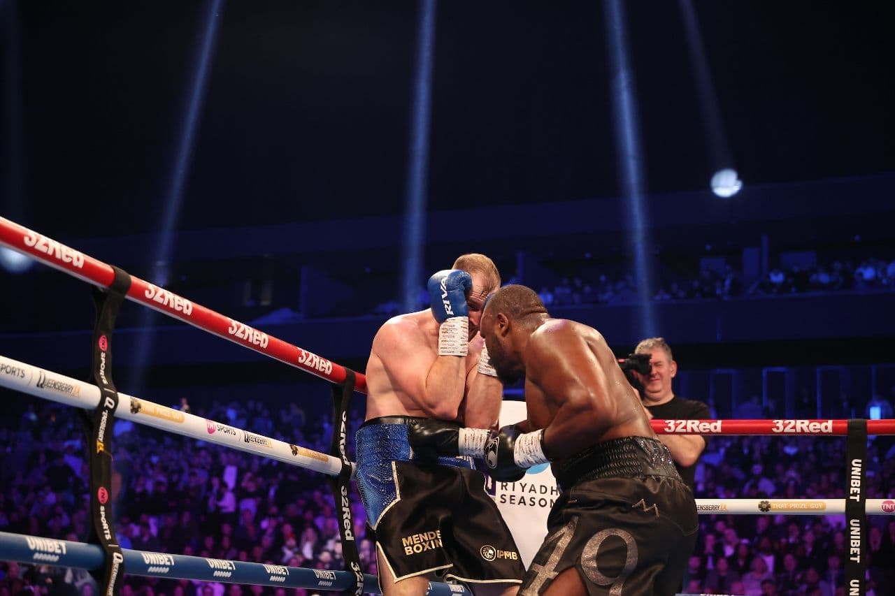 chisora-wallin-fight (16).jpg