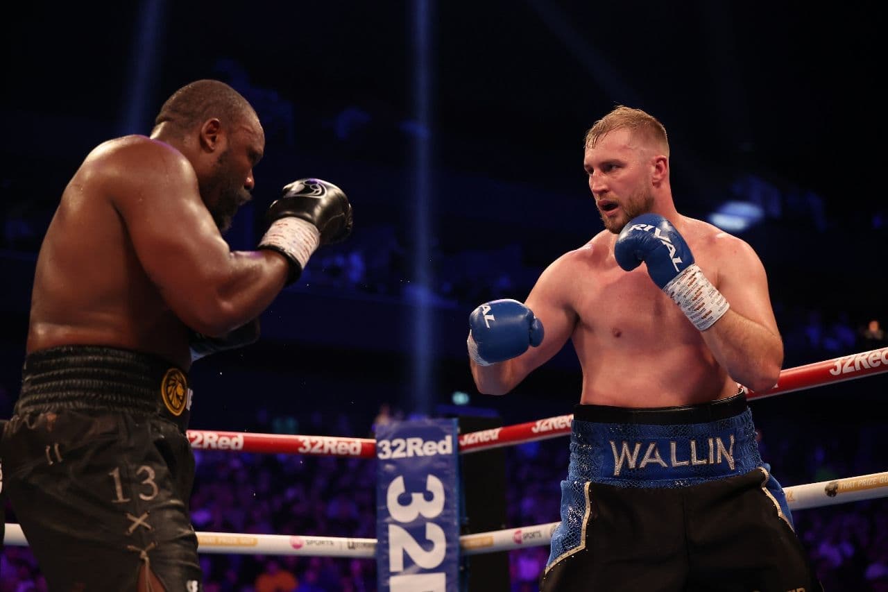 chisora-wallin-fight (27).jpg