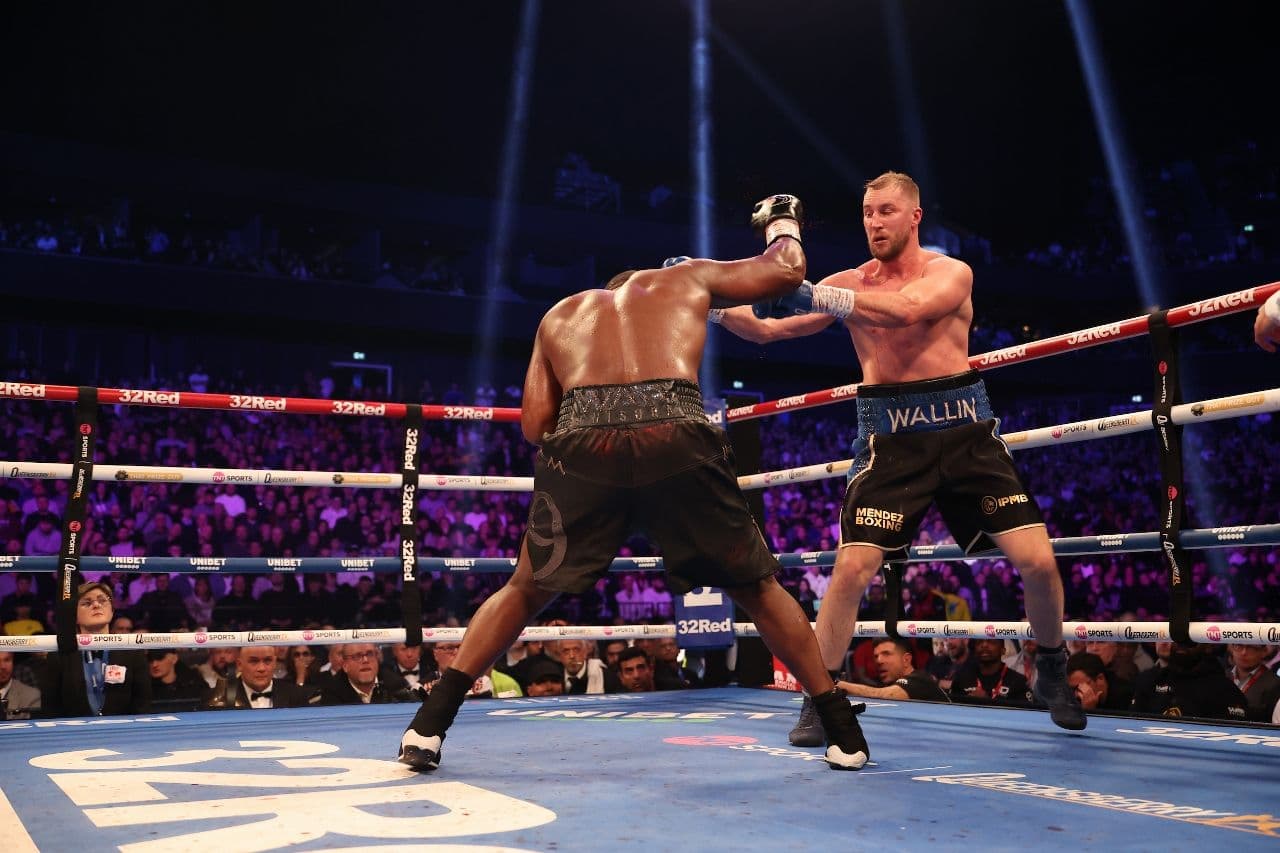 chisora-wallin-fight (42).jpg
