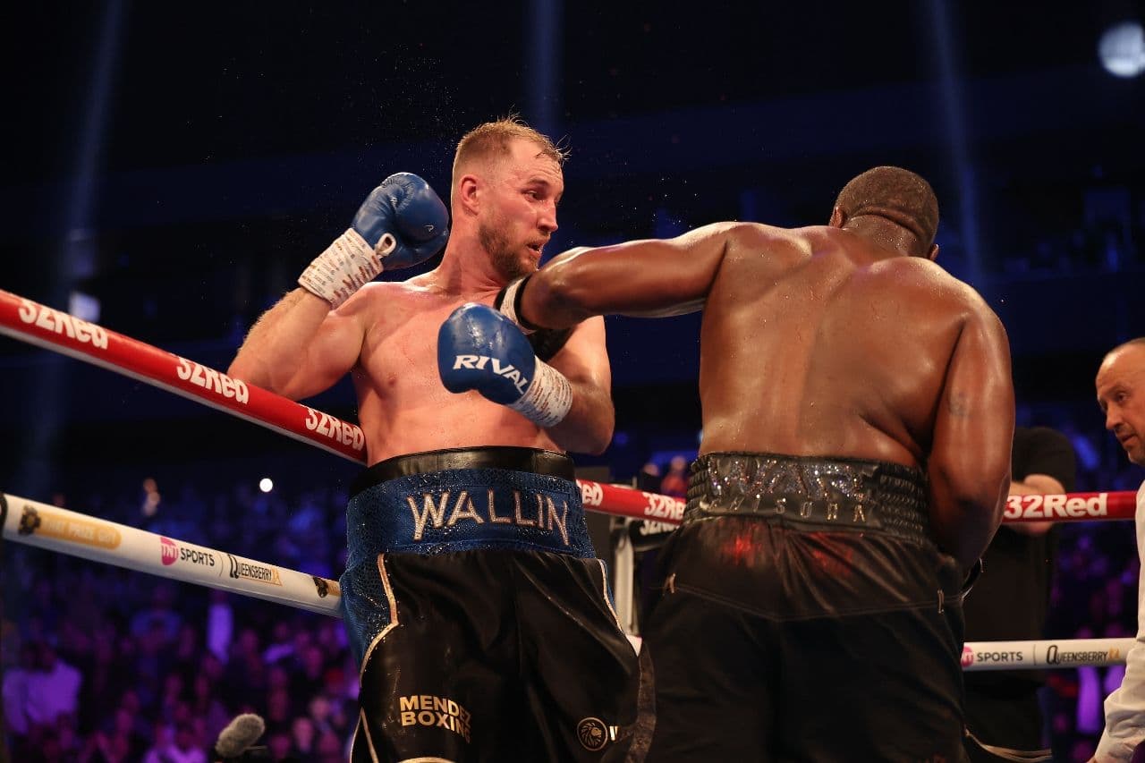 chisora-wallin-fight (48).jpg