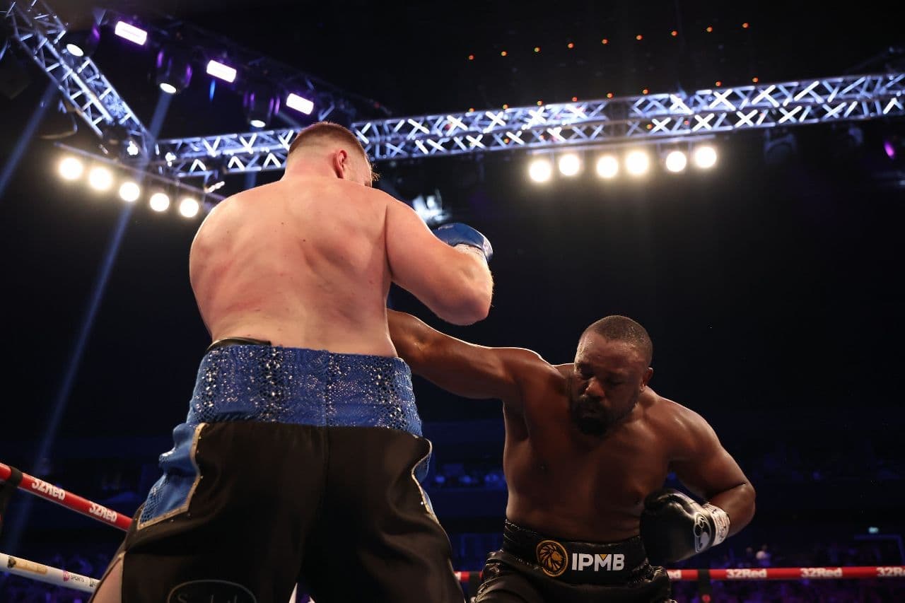 chisora-wallin-fight (6).jpg