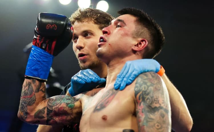 Steve Claggett fuera de la pelea contra Jamaine Ortiz por lesión