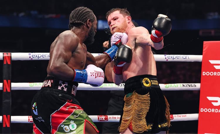 Terence Crawford domine Canelo Alvarez et entre dans l’histoire de la boxe