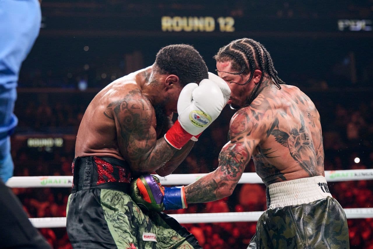 davis-roach-fight (18).jpg