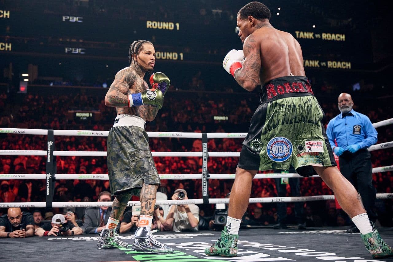 davis-roach-fight (23).jpg
