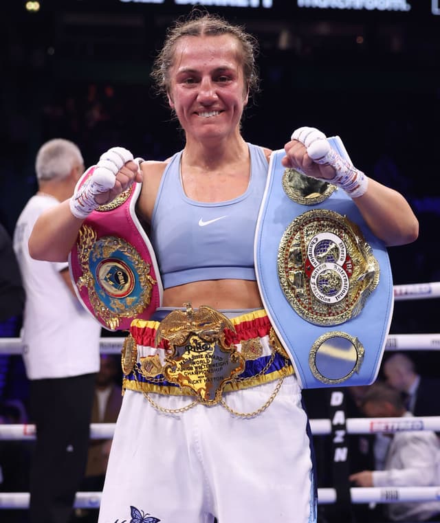 fighter Ellie Scotney image