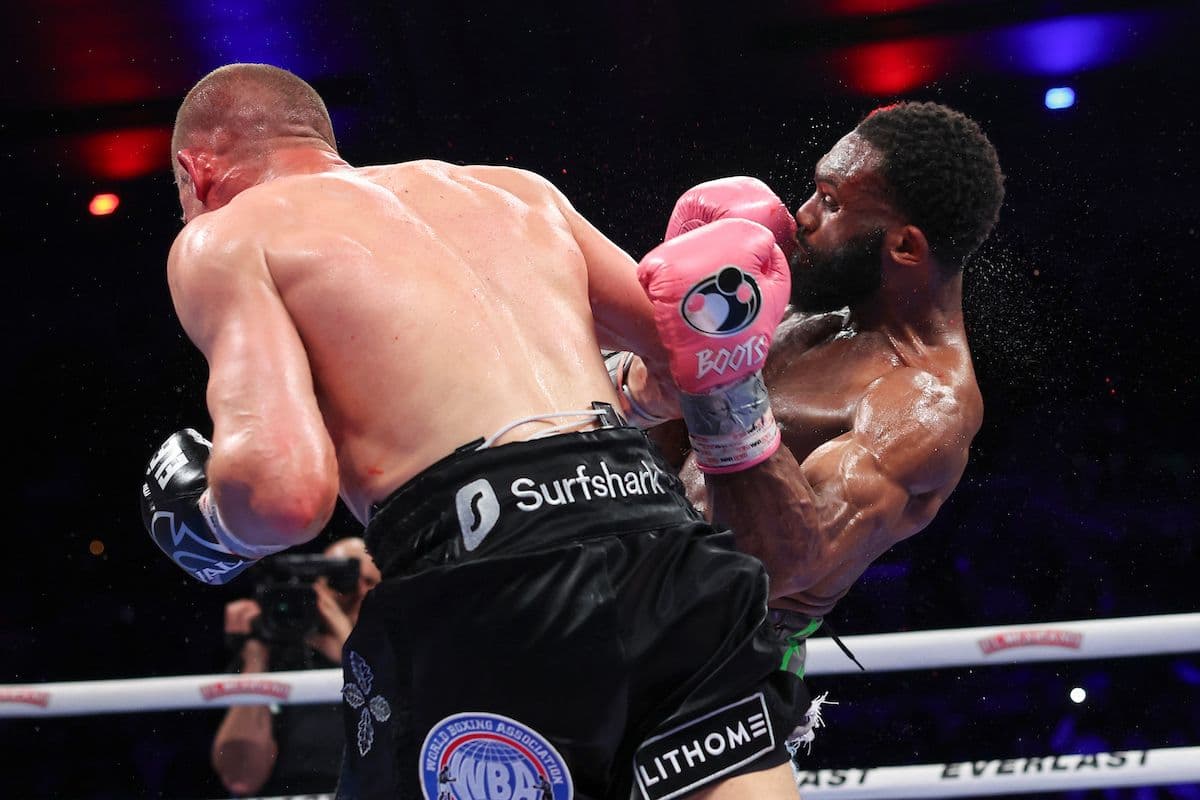ennis-stanionis-fight (17).jpg