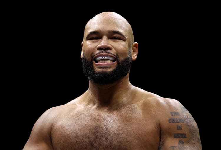 Frazer Clarke quitte Angel Fernandez et débute un essai avec Joe Gallagher