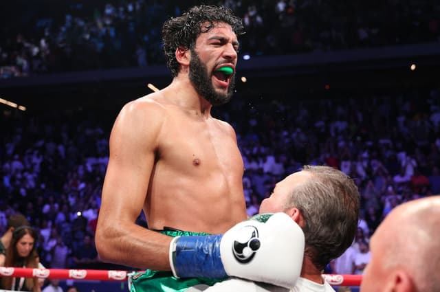 Andy Lee: Hamzah Sheeraz Went Into The Lions' Den, KO'd A Beast In Edgar Berlanga