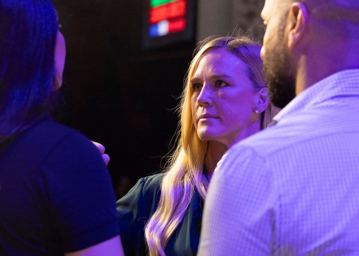 holly-holm (3).jpg
