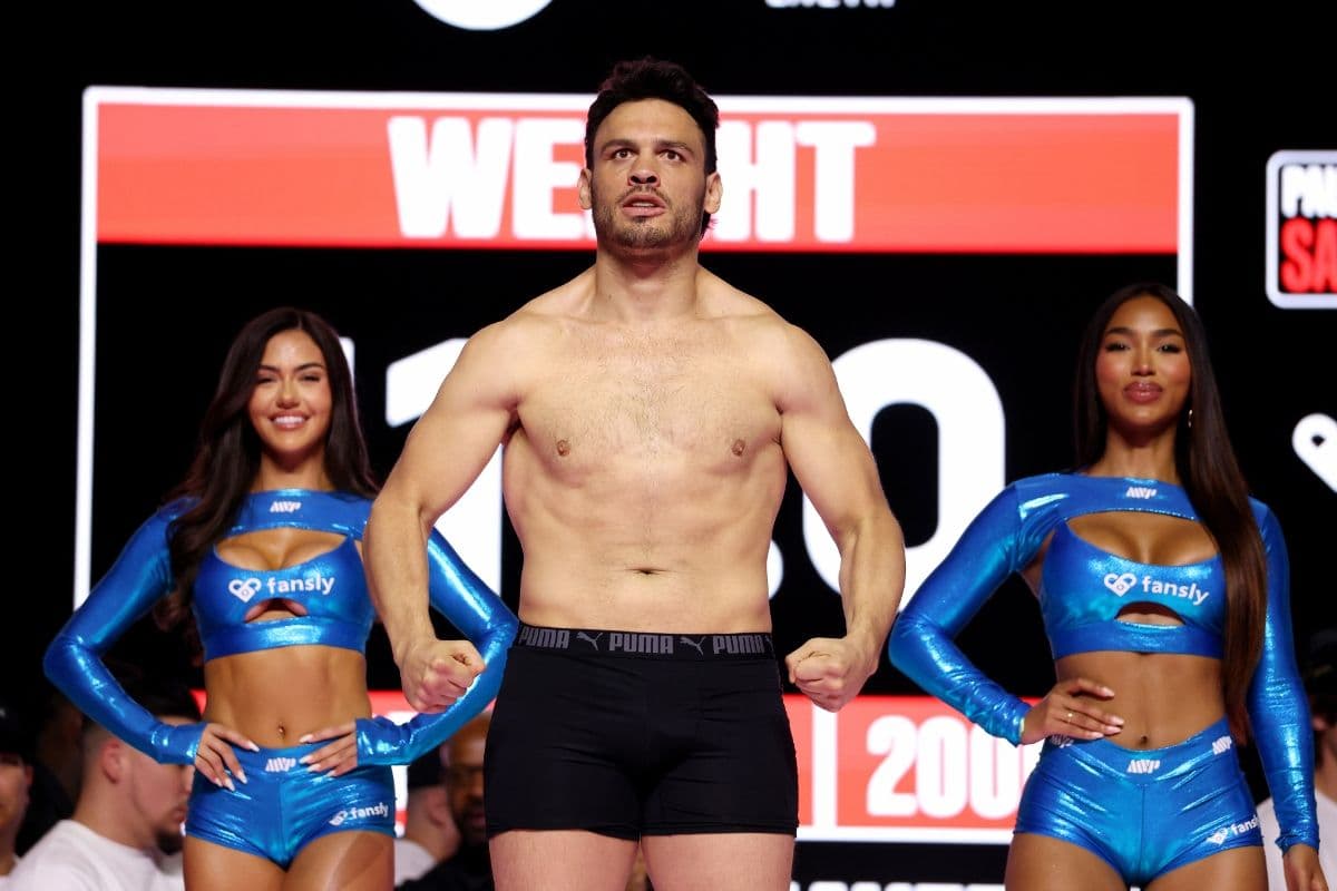 julio-cesar-chavez-jr (3).jpg