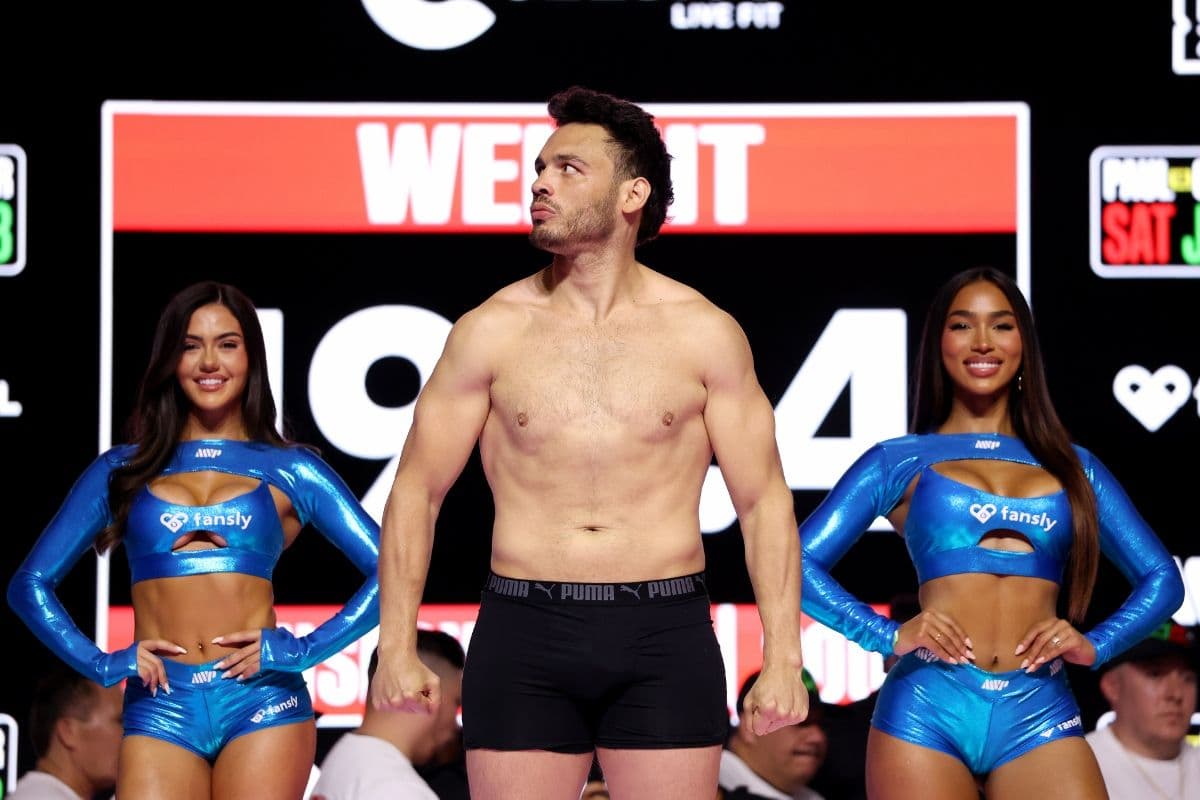 julio-cesar-chavez-jr (5).jpg