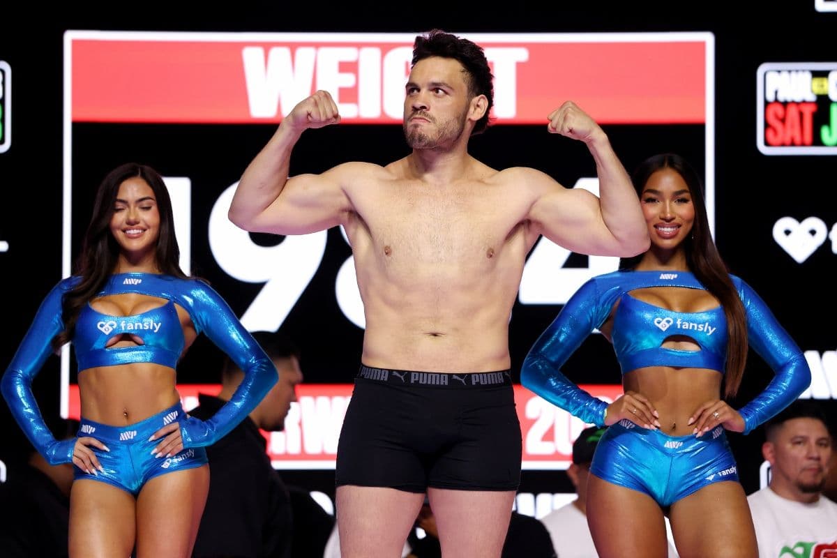 julio-cesar-chavez-jr (7).jpg