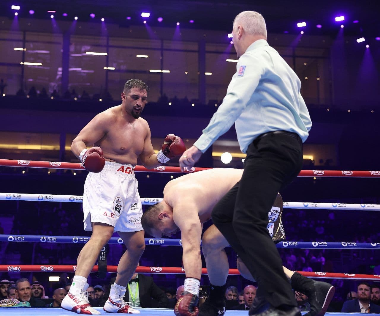 kabayel-zhang-fight (16).jpg