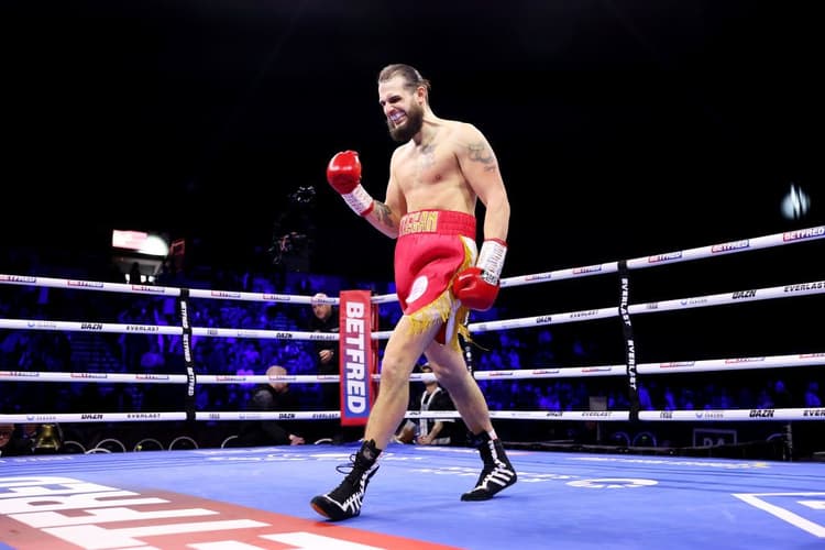 Liam Cameron ouvert à un retour chez les super-moyens pour un combat pour le titre britannique contre Callum Simpson