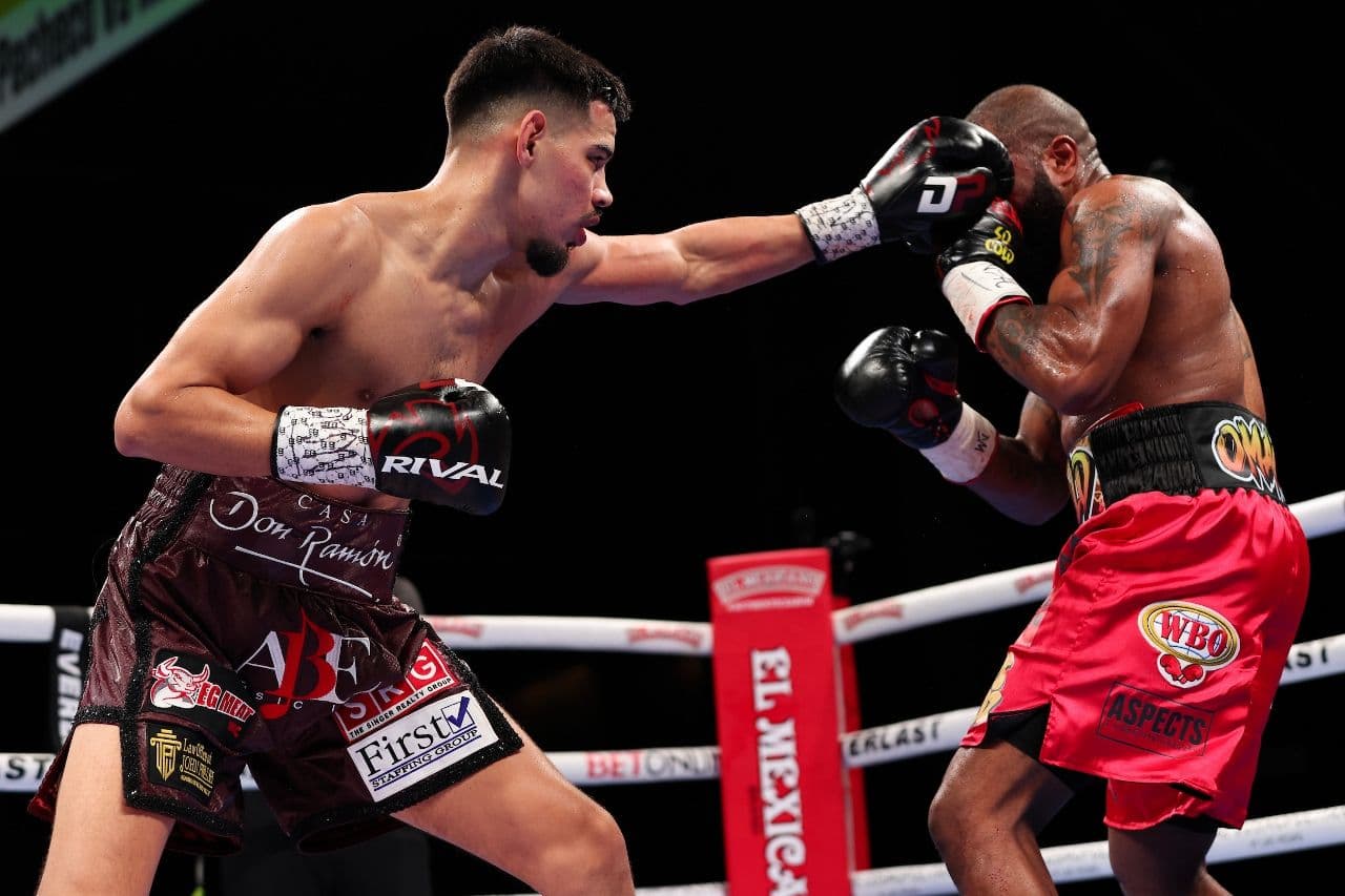 pacheco-stevens-fight (27).jpg