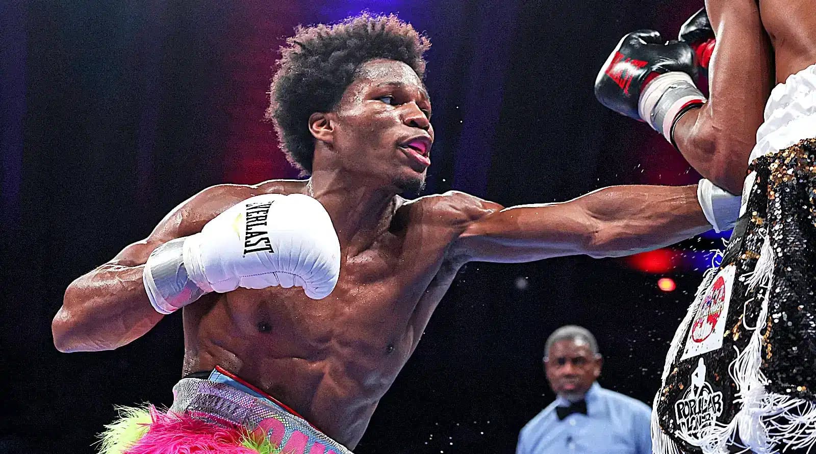 Raymond Ford Feels He Must ‘Look Bad’ Against Abraham Nova To Entice 130-Pound Champs To Fight Him