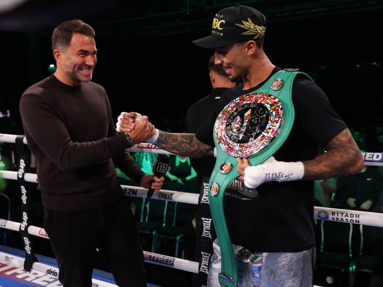 デビッド・ベナビデス対ベン・ウィテカー戦は「まだ3～4試合先」――エディ・ハーンが見解