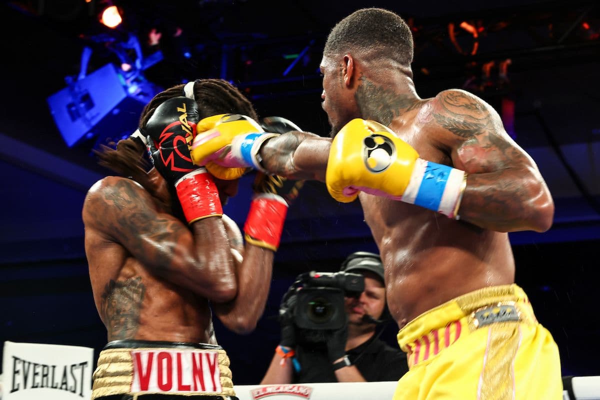williams-volny-fight (18).jpg