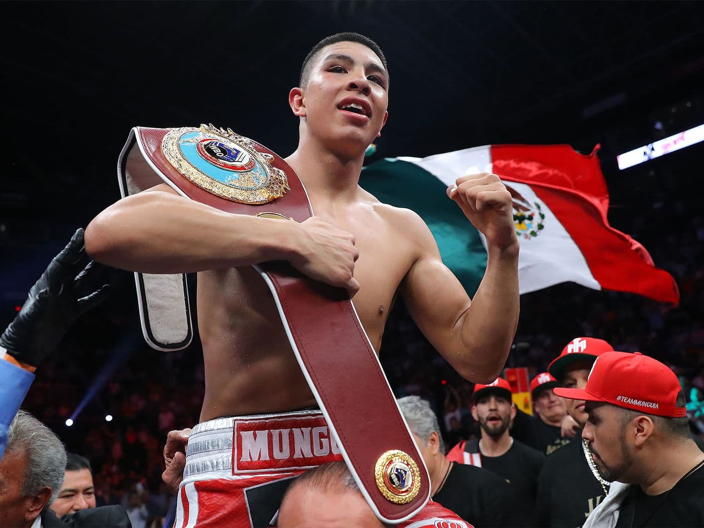 Munguia Promises Surace KO, Says He Got Overconfident, Distracted