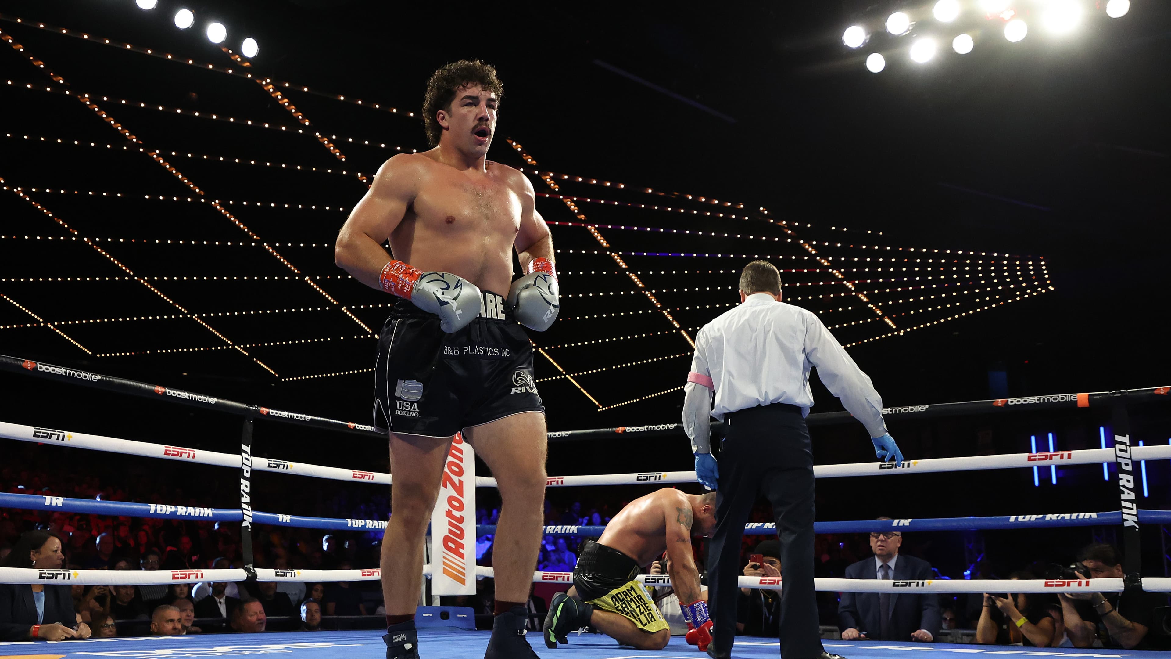 Richard Torrez-Frank Sanchez heads up Fundora-Thurman undercard