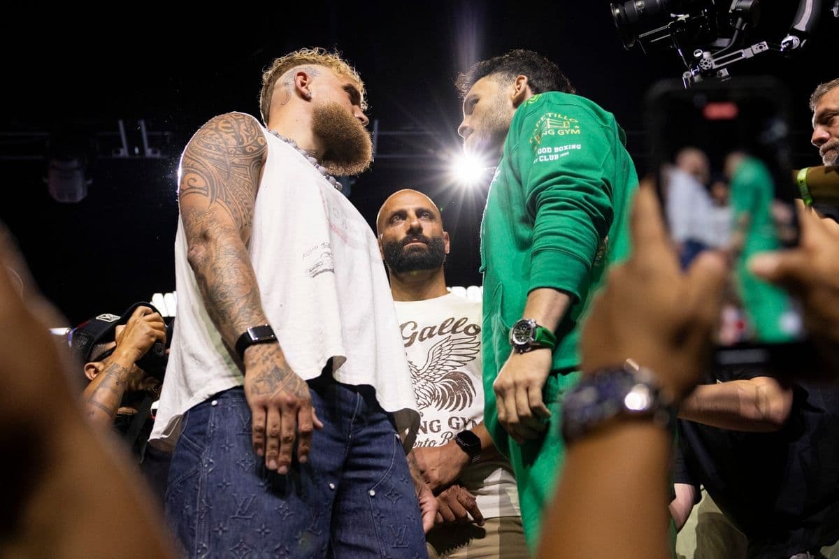 Photos: Jake Paul, Chavez Jr. - Face To Face at Final Presser