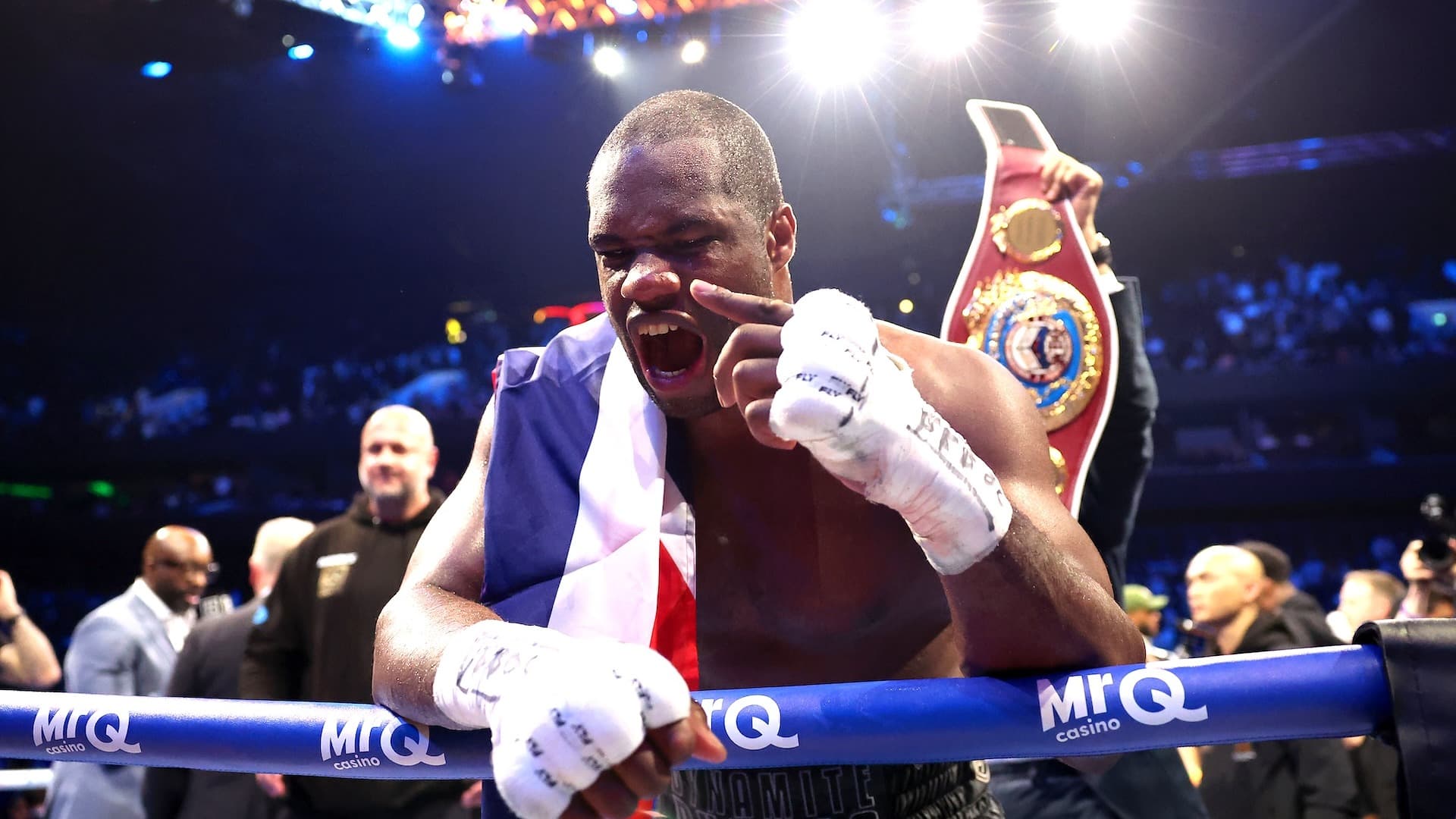 Dubois tips estranged brother Daniel to become face of heavyweights