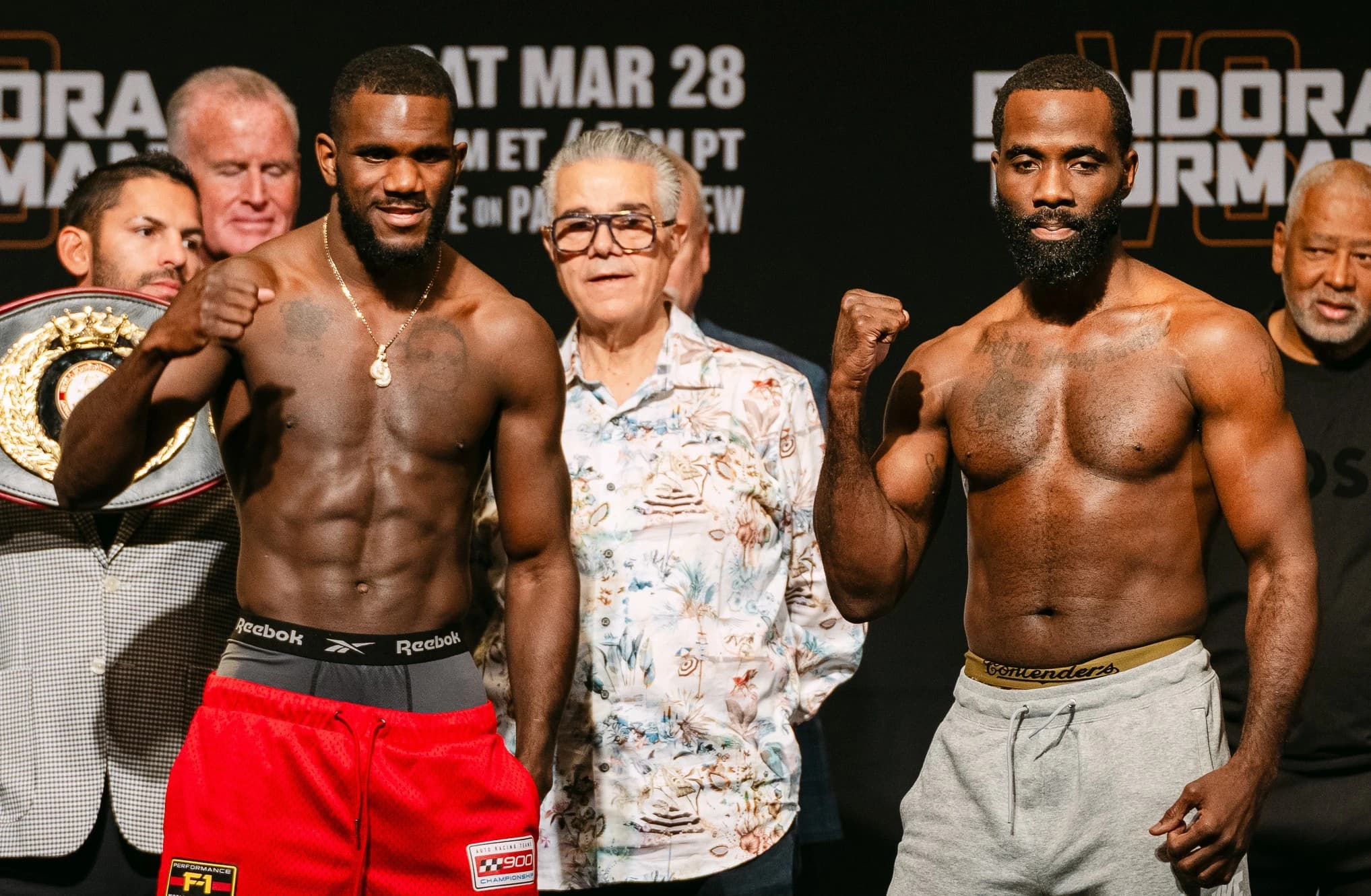 Yoenli Hernandez dominates Terrell Gausha, stops him in four