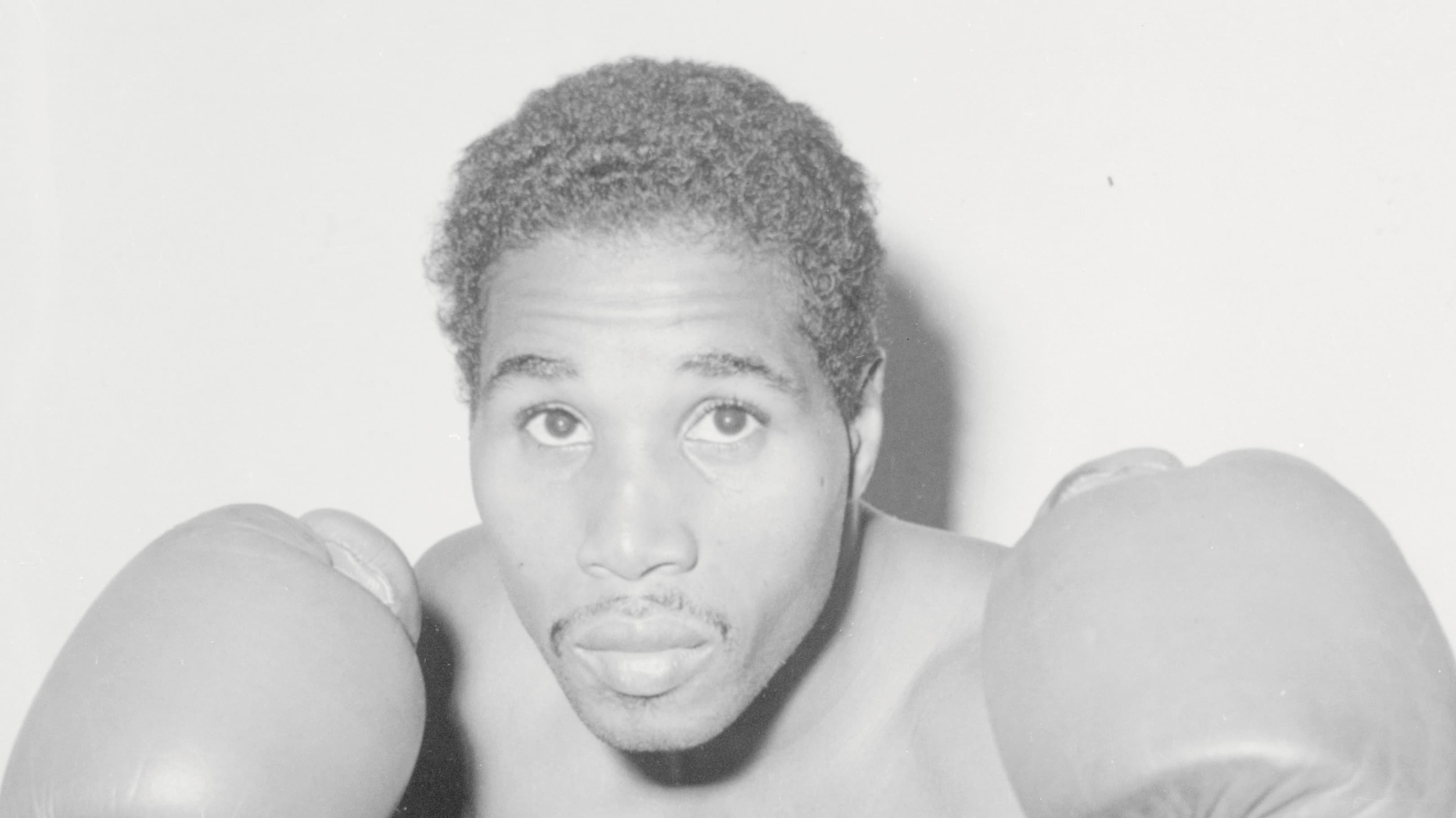 Former lightweight champion Ismael Laguna dies at 83