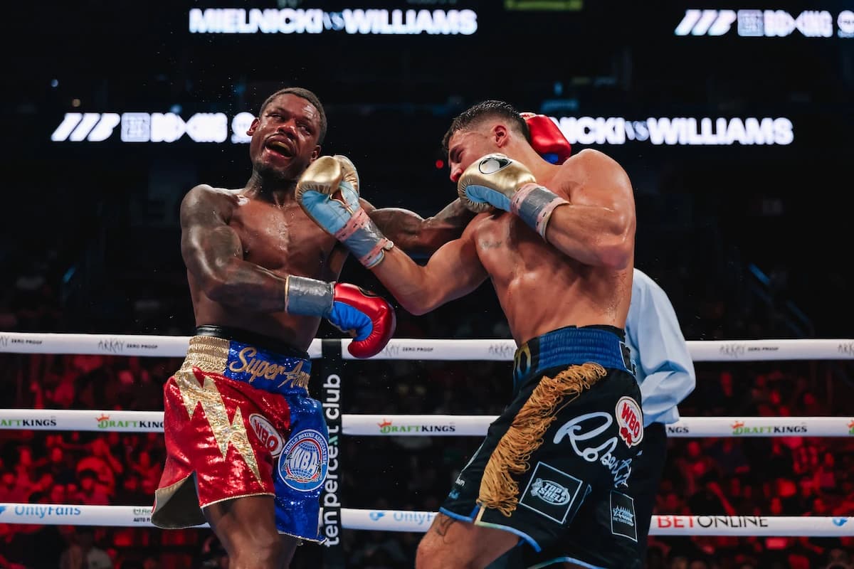 Mielnicki captures signature victory by battering Williams