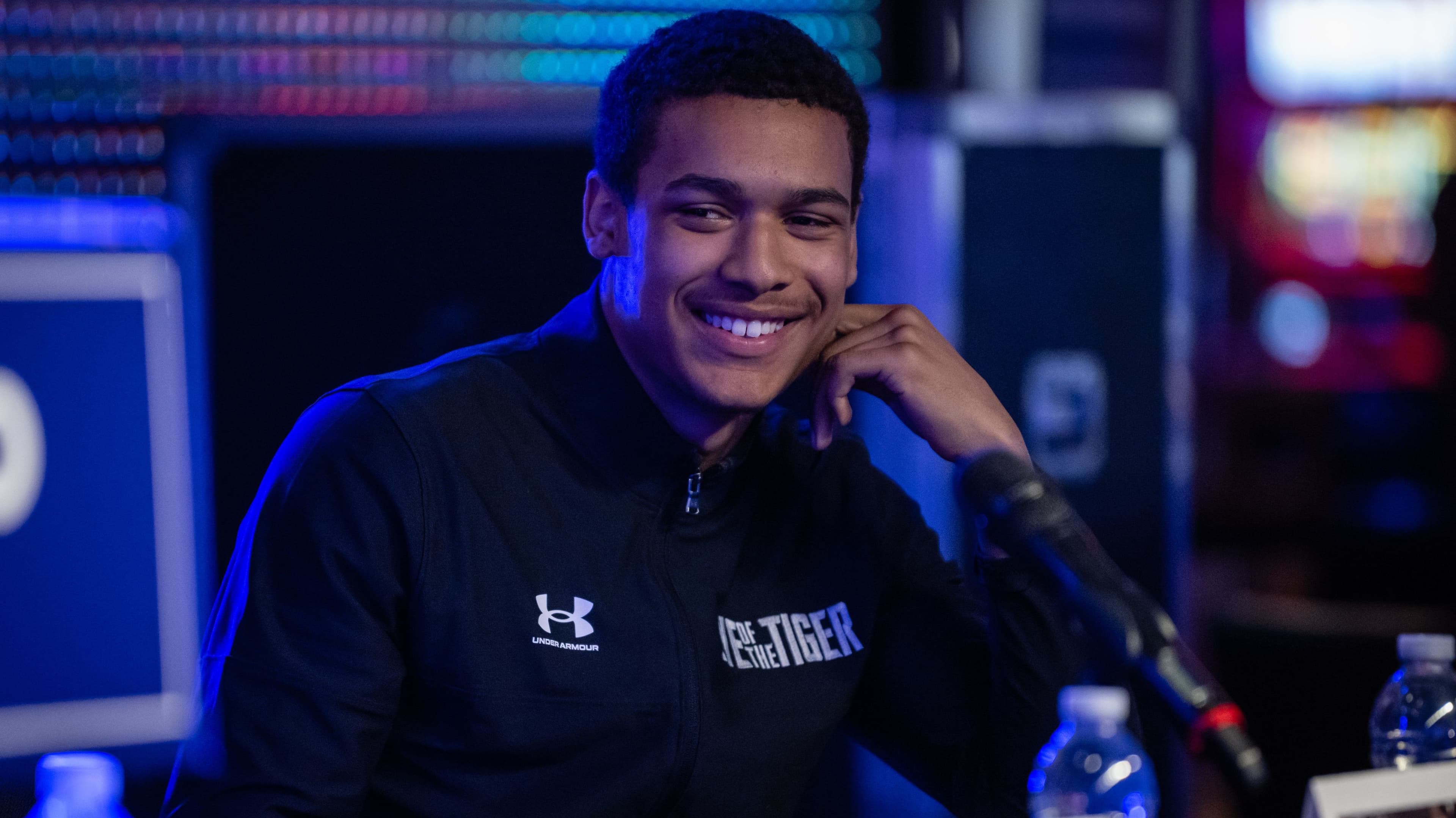 Wilkens Mathieu-Esquiva Falcao to headline June 11 card in Canada