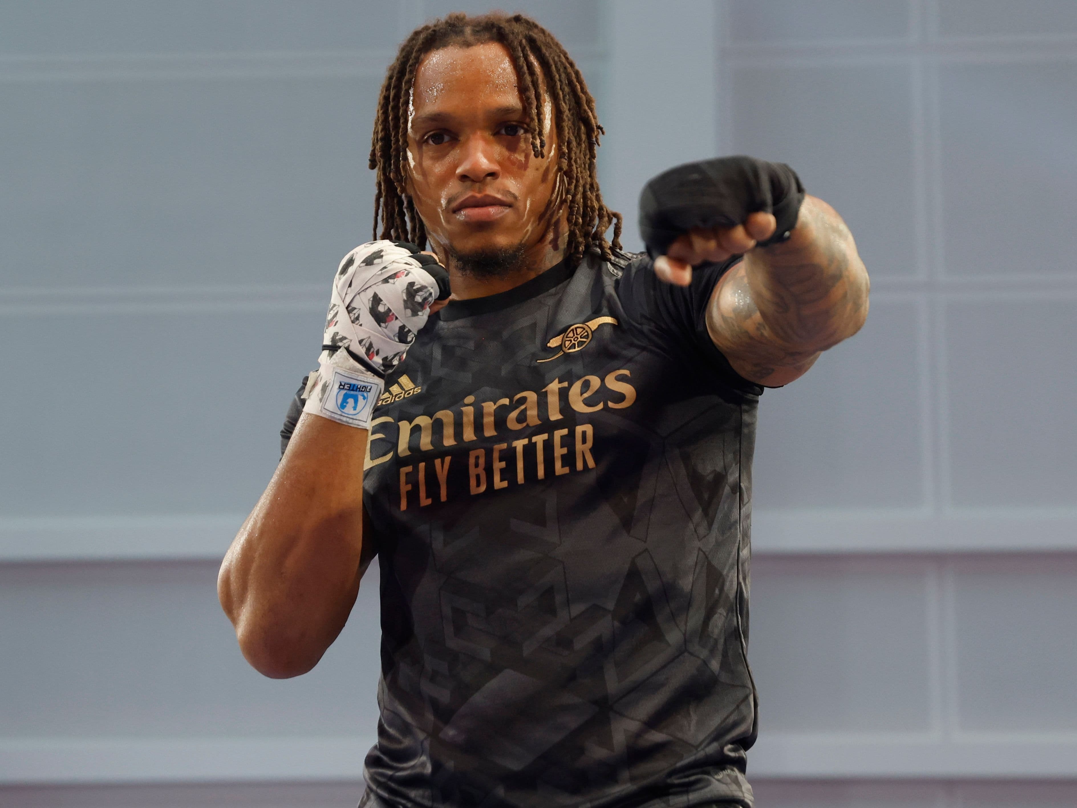 Yarde’s Trainer Believes Benavidez Is Overlooking ‘The Fight Of His Life’