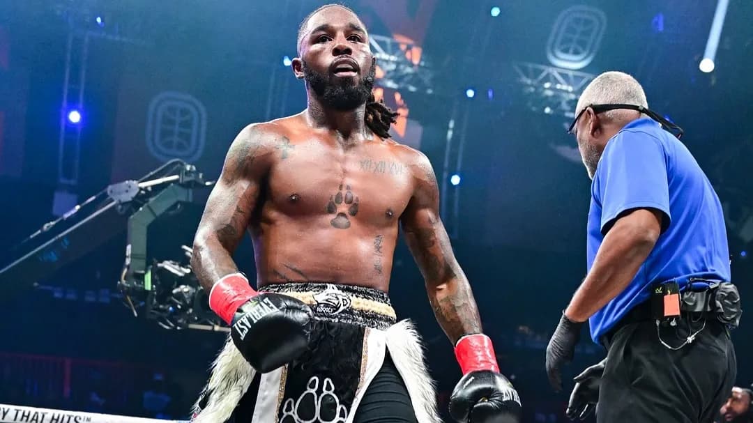 Elijah Pierce wants world title shot if he beats Lorenzo Parra