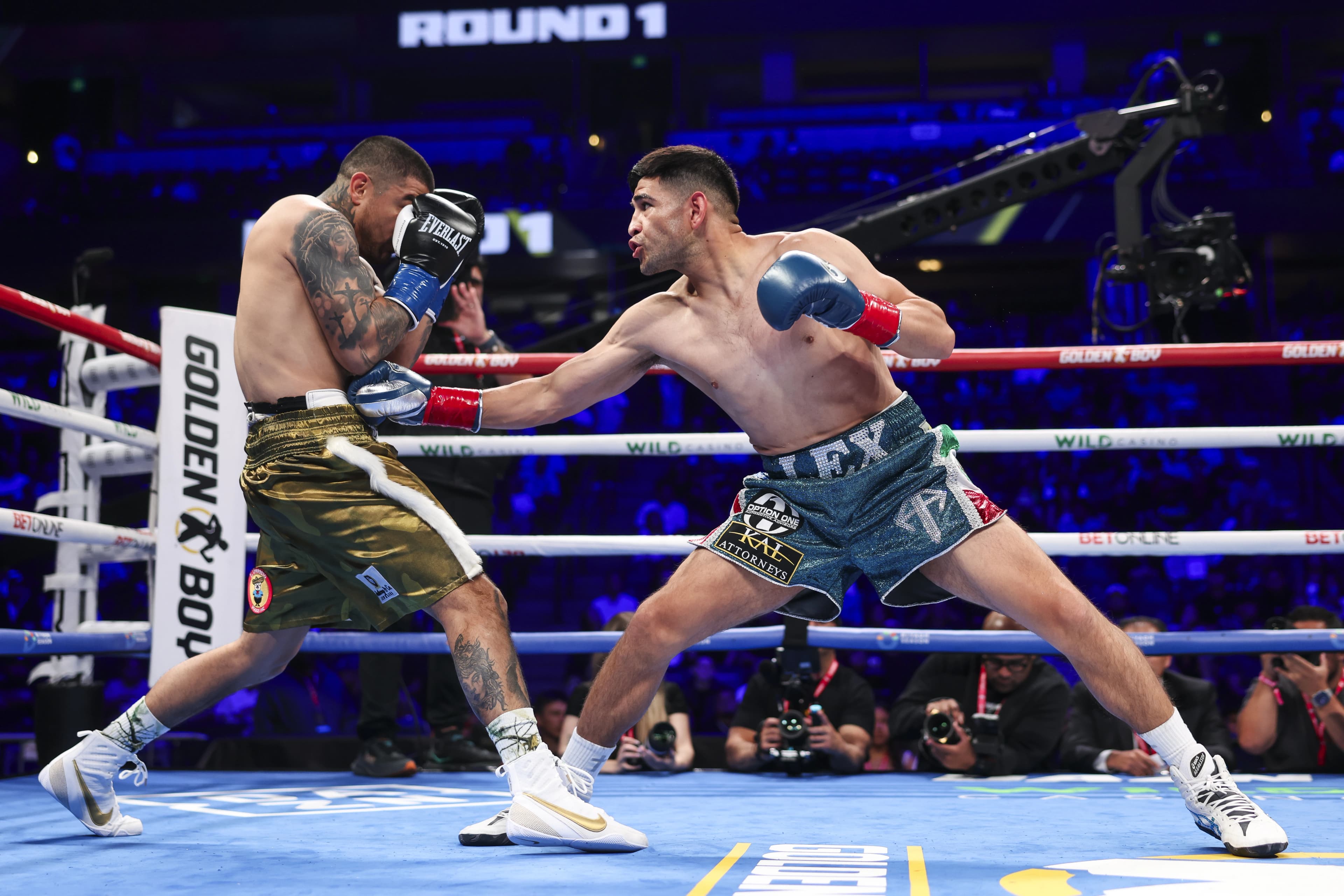Alexis Rocha cruises to unanimous decision win vs. Joseph Diaz
