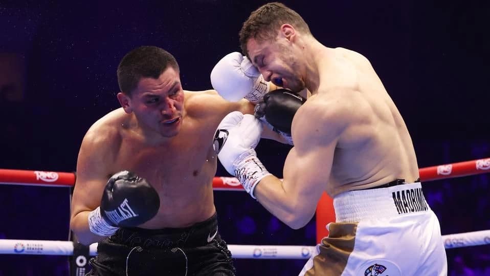 De La Hoya Confirms Deal For Ortiz-Thurman Is Nearly Finalized