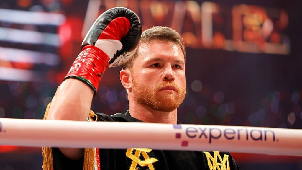 Mythical matchup poll: Who wins Canelo vs. De La Hoya?